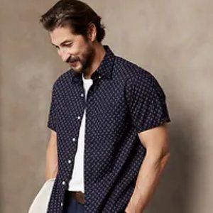 Banana Republic- NWT-Slim-Fit Untucked Shirt -Navy Geo- Medium